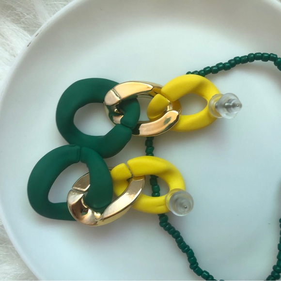 Gold/green/white/yellow earrings and bracelets set - Picture 5 of 5